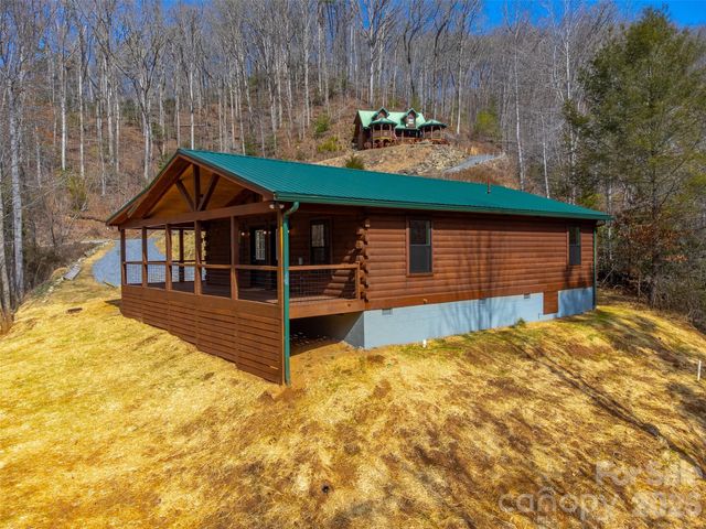 677 Ridgetop Circle, Whittier, NC 28789