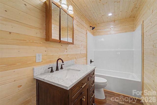 677 Ridgetop Circle, Whittier, NC 28789