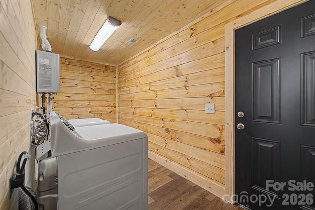 677 Ridgetop Circle, Whittier, NC 28789