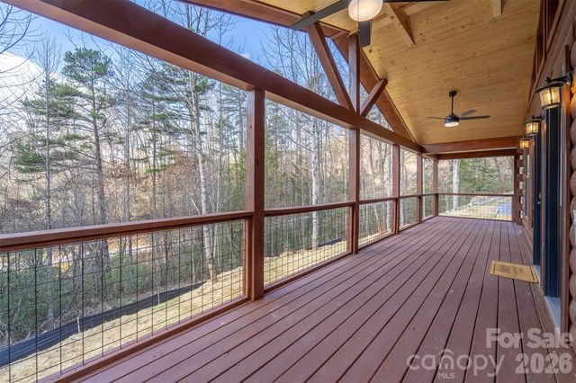 677 Ridgetop Circle, Whittier, NC 28789