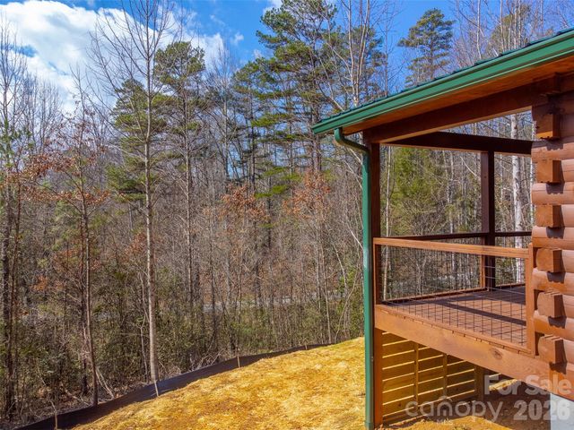 677 Ridgetop Circle, Whittier, NC 28789
