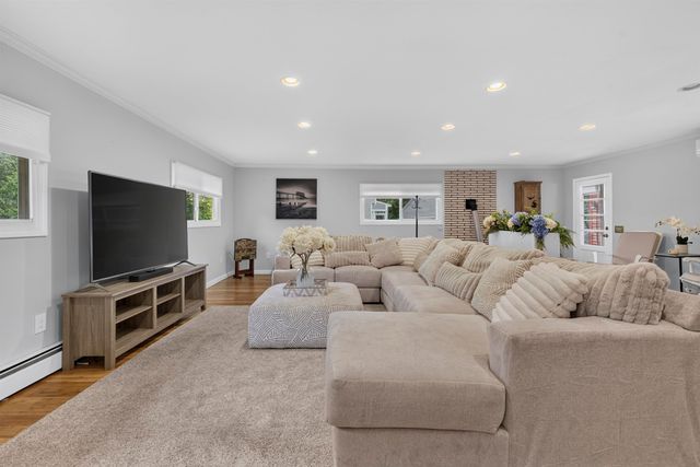 11 Tanglewood Drive, Dover, NH 03820