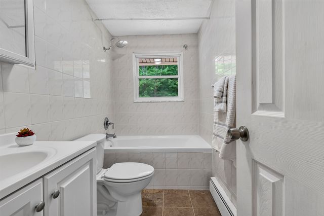 11 Tanglewood Drive, Dover, NH 03820