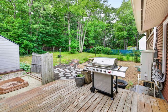 11 Tanglewood Drive, Dover, NH 03820