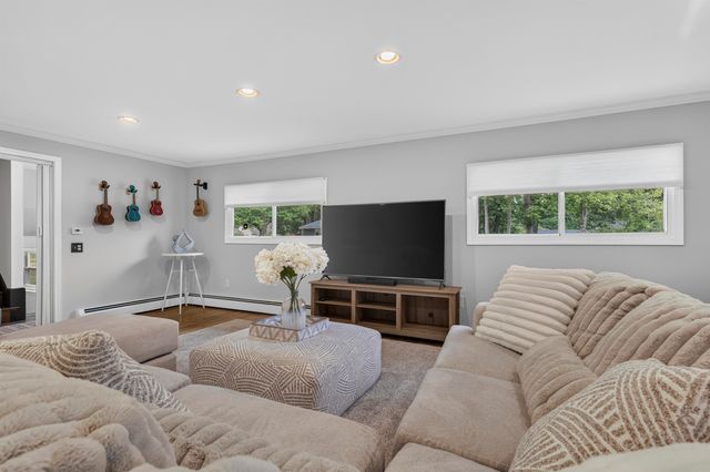 11 Tanglewood Drive, Dover, NH 03820
