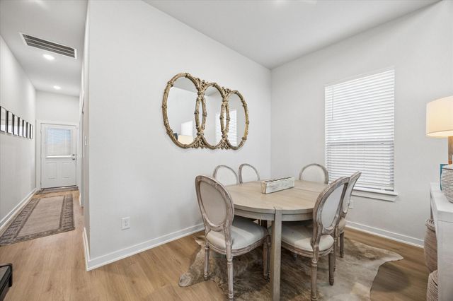 1099 Lilly Lane, Bellville, TX 77418