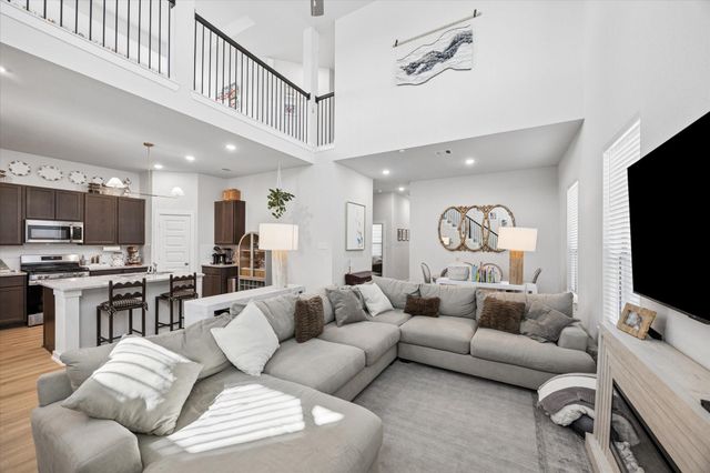 1099 Lilly Lane, Bellville, TX 77418