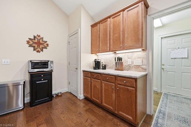 4332 Grassy Moss Drive, Greensboro, NC 27409