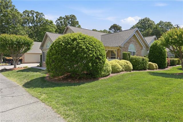 4332 Grassy Moss Drive, Greensboro, NC 27409