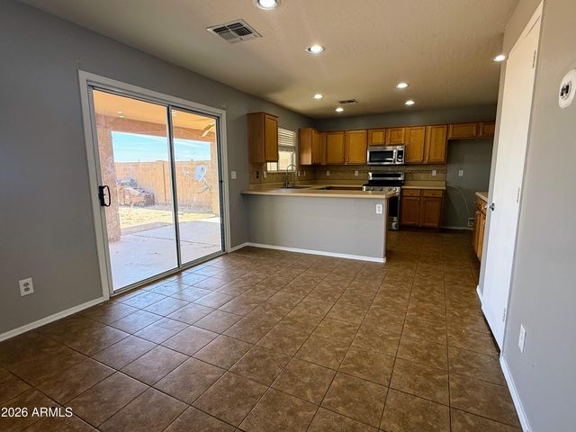 716 W GIBSON Avenue, Coolidge, AZ 85128