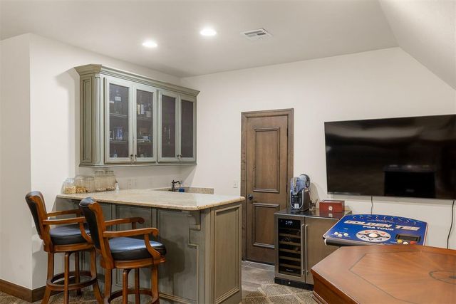 6607 Forest Creek Drive, Edmond, OK 73034