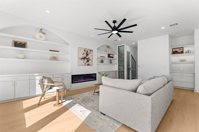 6911 & 6913 Mohawk Drive, Dallas, TX 75235