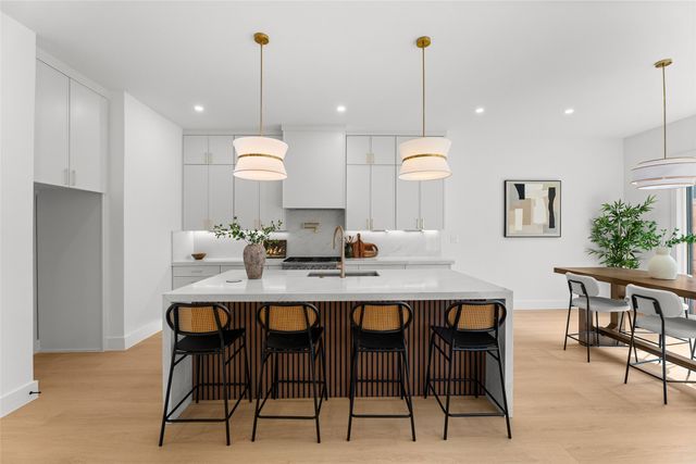 6911 & 6913 Mohawk Drive, Dallas, TX 75235