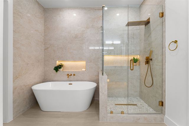 6911 & 6913 Mohawk Drive, Dallas, TX 75235