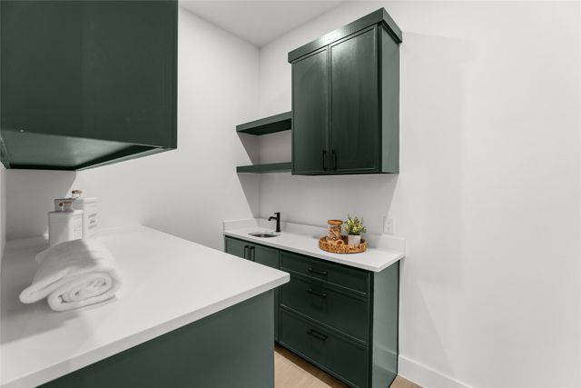 6911 & 6913 Mohawk Drive, Dallas, TX 75235