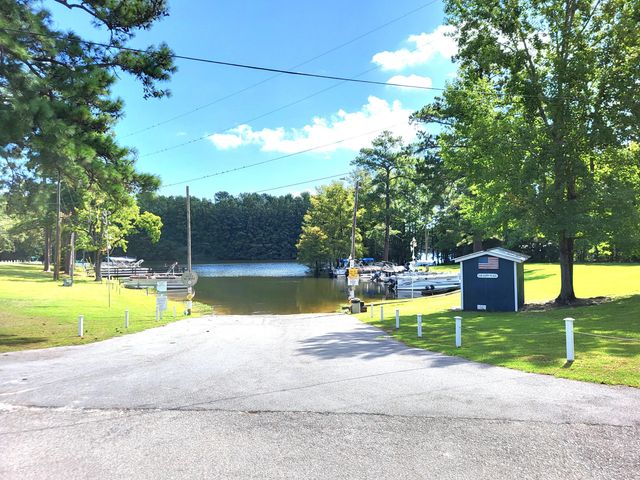 49 Poplar Landing Lane, Elloree, SC 29047