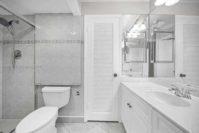 4020 N Hills Dr 2, Hollywood, FL 33021