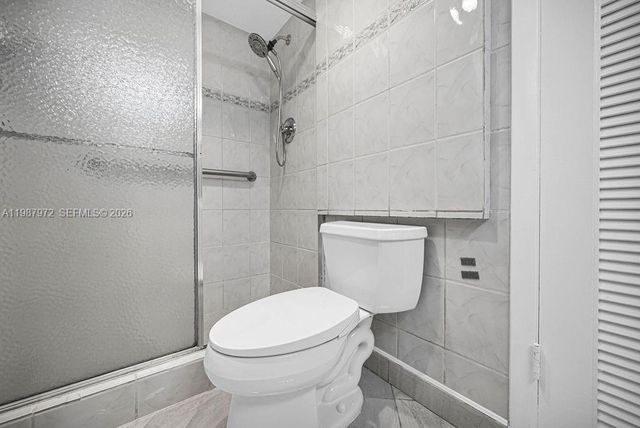 4020 N Hills Dr 2, Hollywood, FL 33021