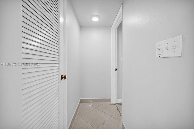 4020 N Hills Dr 2, Hollywood, FL 33021