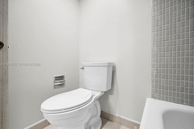 4020 N Hills Dr 2, Hollywood, FL 33021