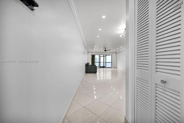 4020 N Hills Dr 2, Hollywood, FL 33021