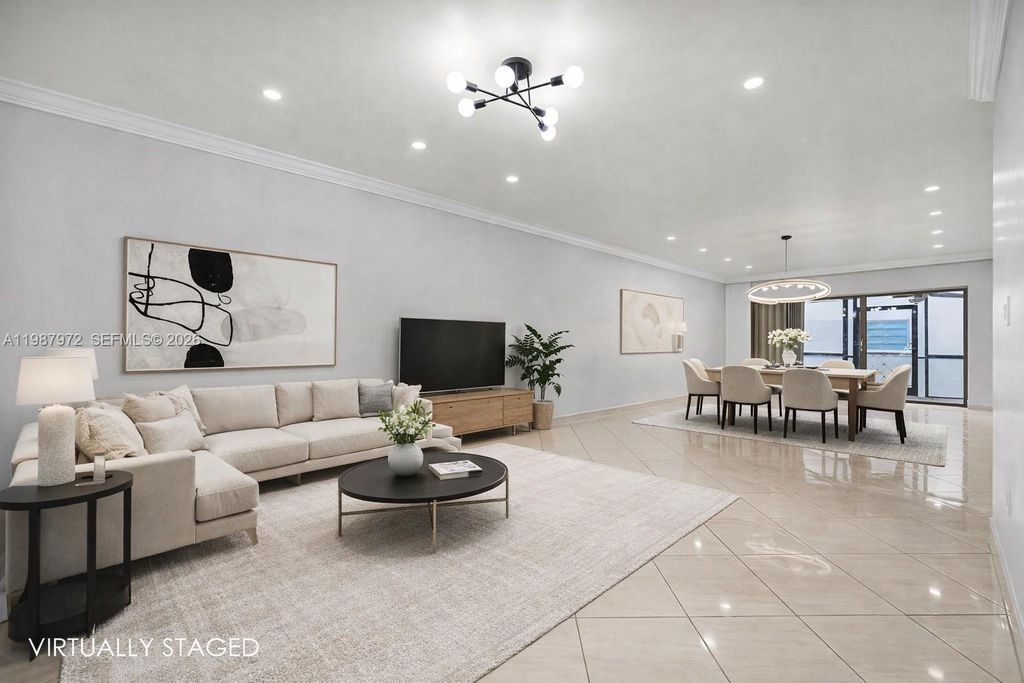 4020 N Hills Dr 2, Hollywood, FL 33021