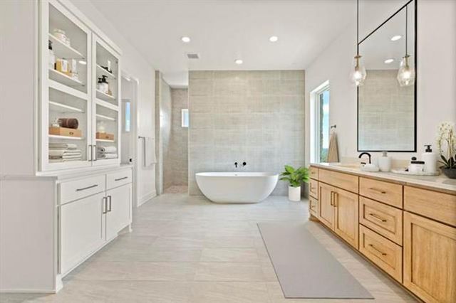 101 Meadow Beauty, Horseshoe Bay, TX 78657
