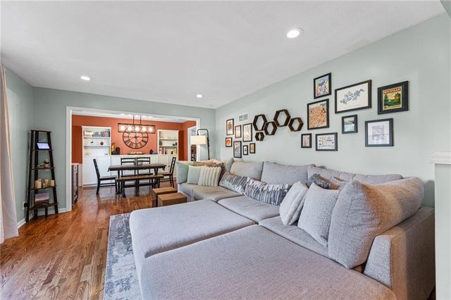 9520 Carter Drive, Overland Park, KS 66212