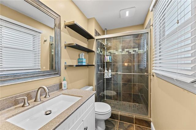 9520 Carter Drive, Overland Park, KS 66212