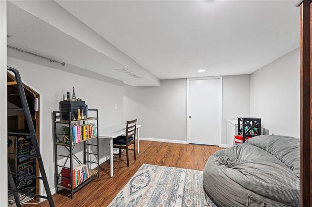 9520 Carter Drive, Overland Park, KS 66212