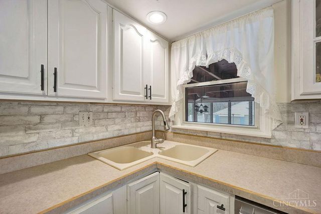 6917 Kleindale Avenue, North College Hill, OH 45231