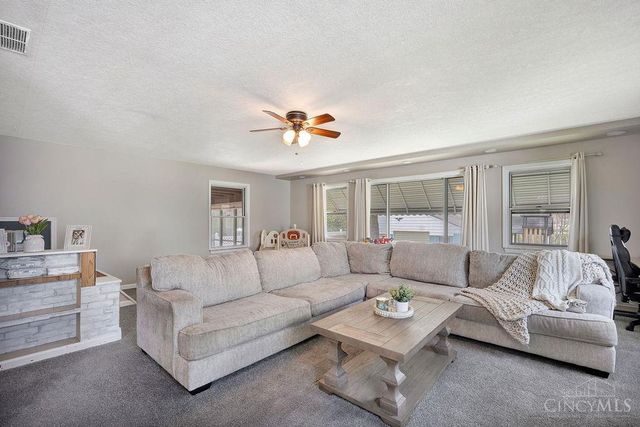 6917 Kleindale Avenue, North College Hill, OH 45231