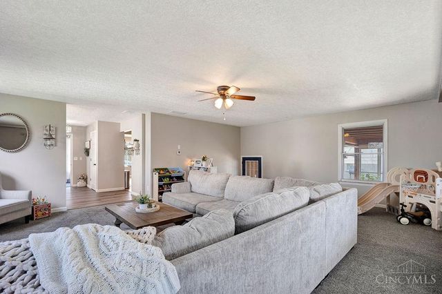 6917 Kleindale Avenue, North College Hill, OH 45231