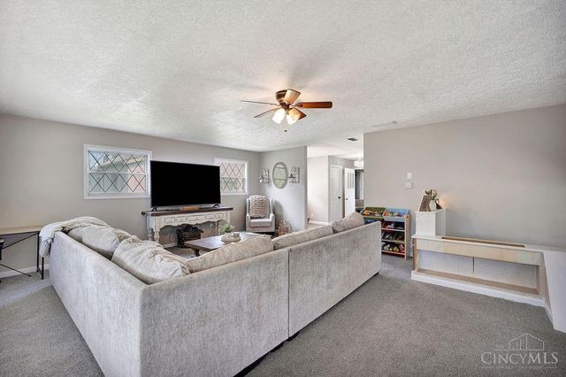 6917 Kleindale Avenue, North College Hill, OH 45231