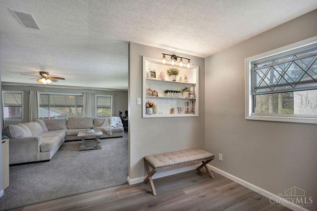 6917 Kleindale Avenue, North College Hill, OH 45231