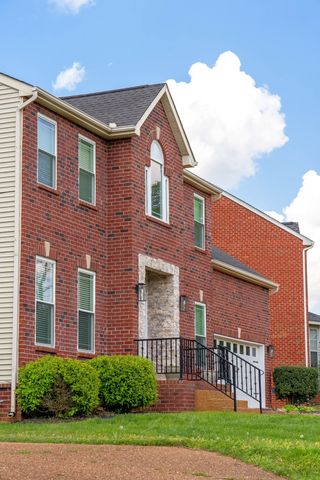 138 Grove Ln, S, Hendersonville, TN 37075