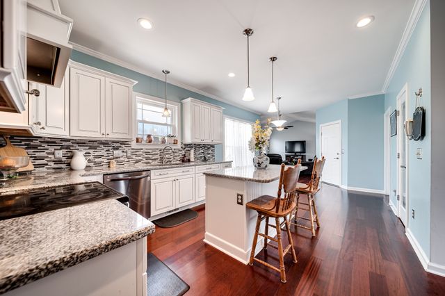 138 Grove Ln, S, Hendersonville, TN 37075