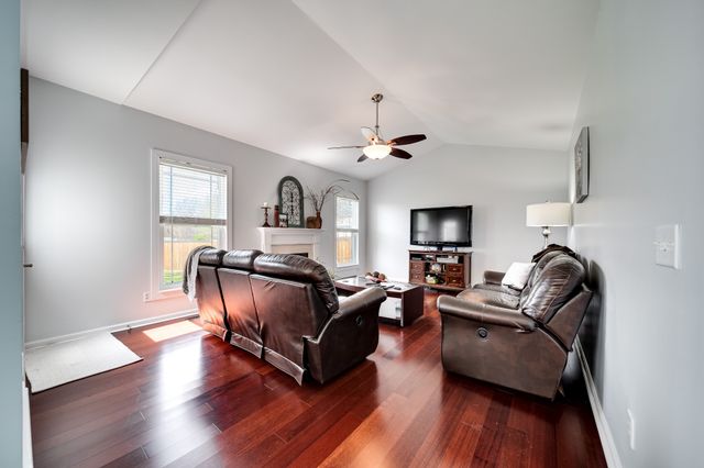 138 Grove Ln, S, Hendersonville, TN 37075