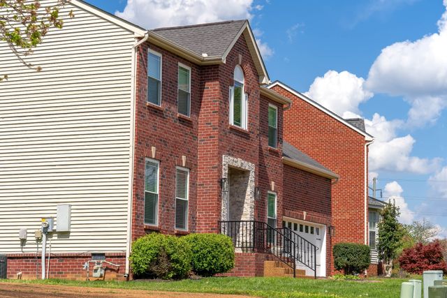 138 Grove Ln, S, Hendersonville, TN 37075