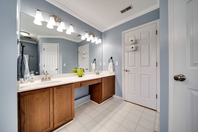138 Grove Ln, S, Hendersonville, TN 37075