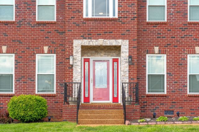 138 Grove Ln, S, Hendersonville, TN 37075