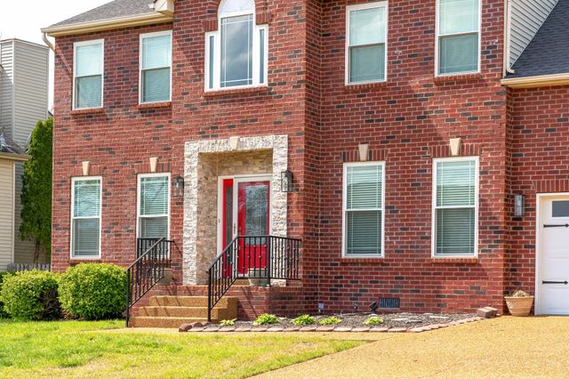 138 Grove Ln, S, Hendersonville, TN 37075