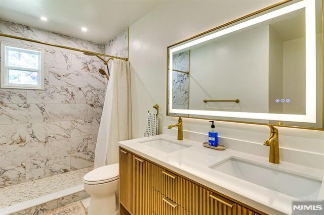 213 Haroldson, Pompton Lakes, NJ 07442