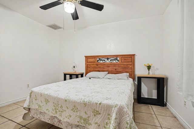 407 Lumpkin Drive, Ennis, TX 75119