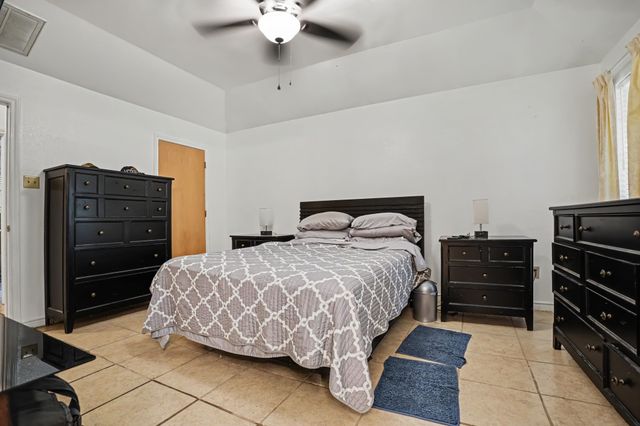 407 Lumpkin Drive, Ennis, TX 75119