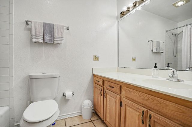 407 Lumpkin Drive, Ennis, TX 75119