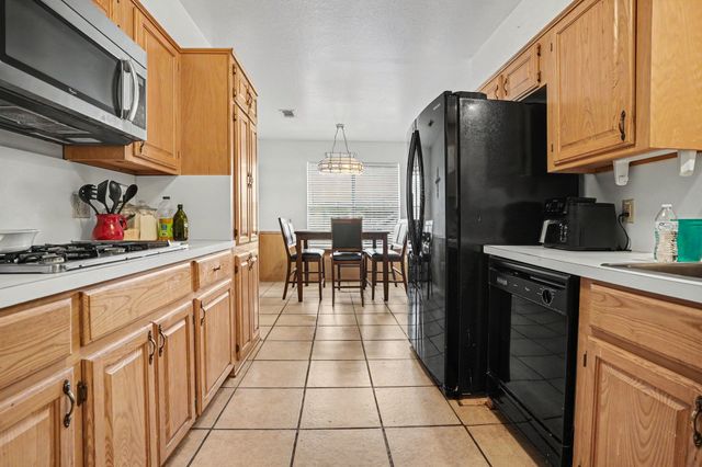 407 Lumpkin Drive, Ennis, TX 75119