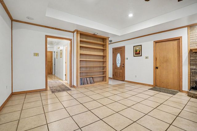 407 Lumpkin Drive, Ennis, TX 75119