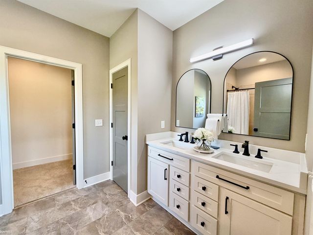 5483 Championship Drive, Fenton Twp, MI 48451