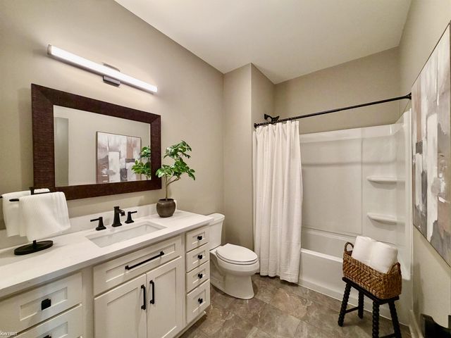 5483 Championship Drive, Fenton Twp, MI 48451